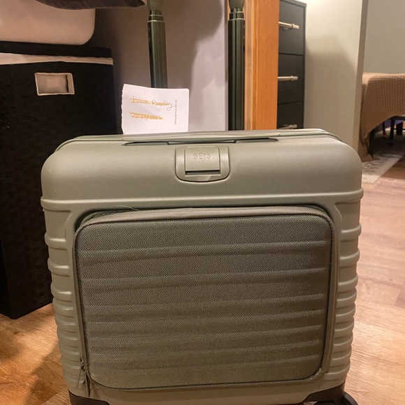 Beis mini roller in olive - Picture 2 of 8